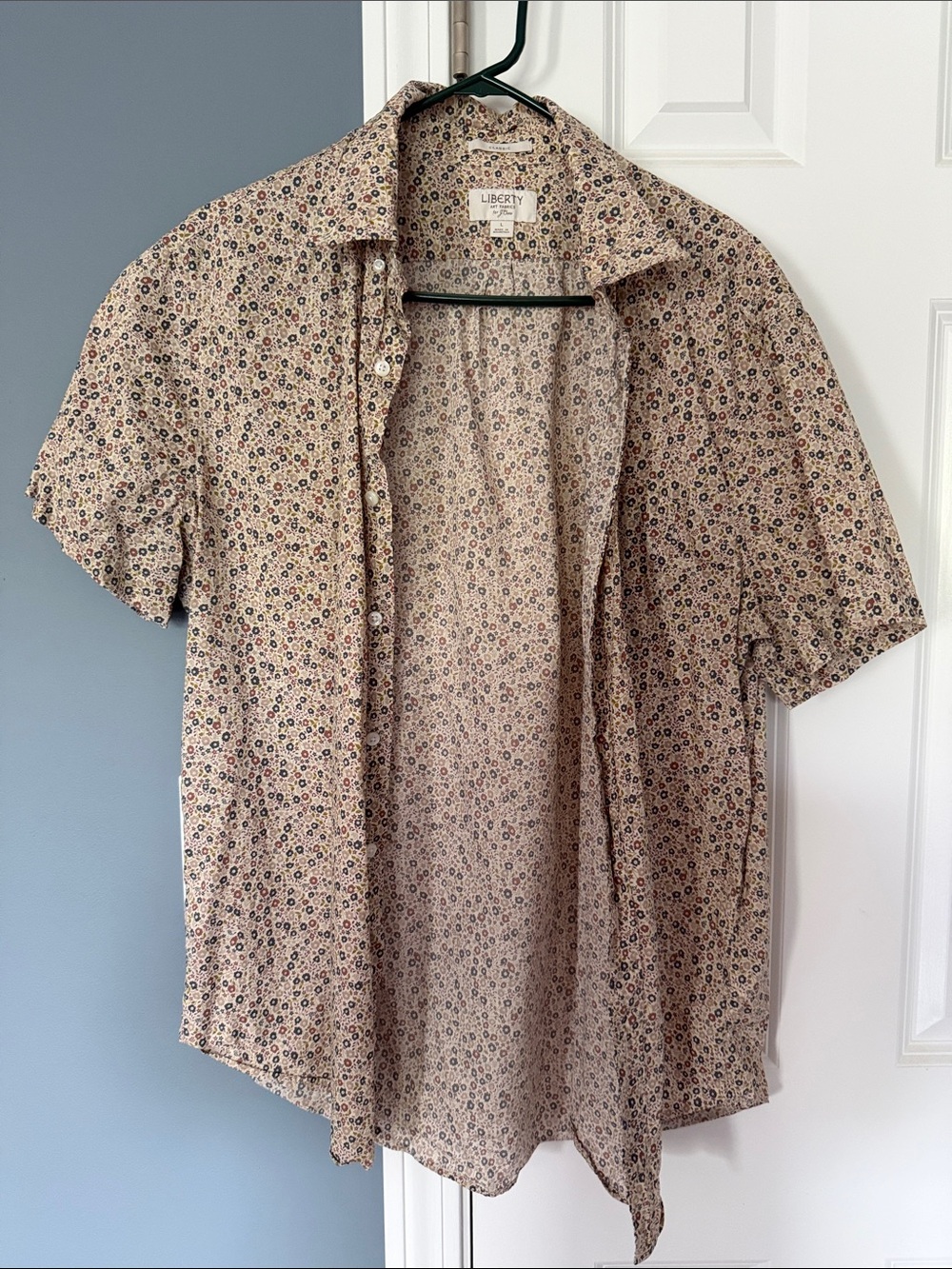 Liberty J.Crew Fabrics Men’s Short-Sleeve Floral Shirt in Beige